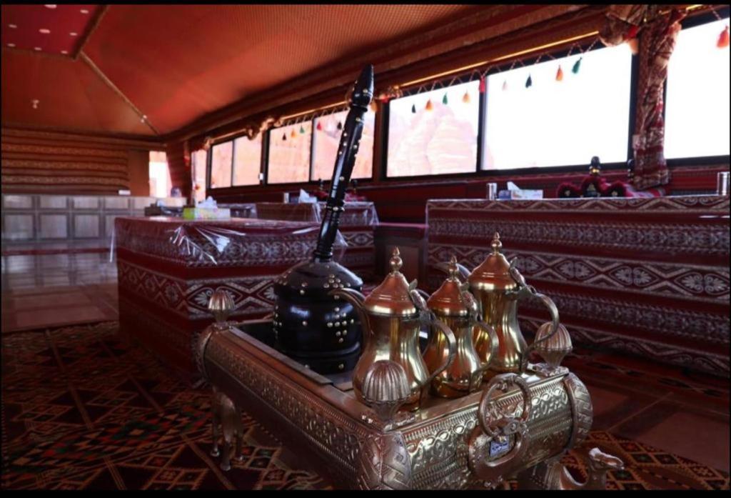Bedouin Adventure & Tours Hotel Wadi Rum Buitenkant foto