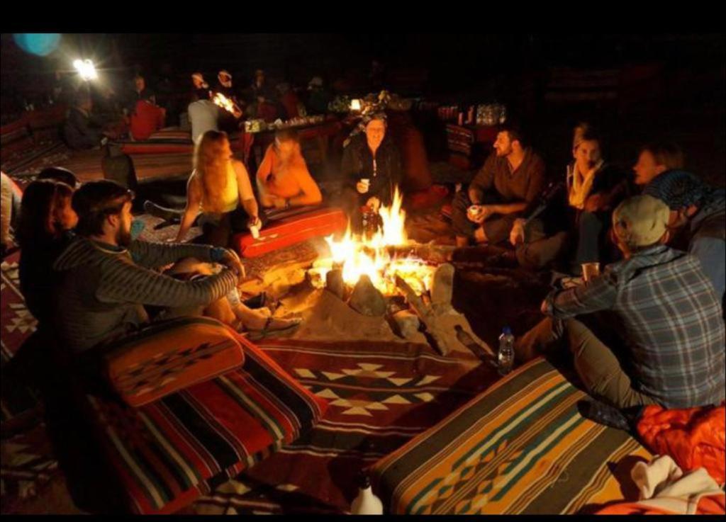 Bedouin Adventure & Tours Hotel Wadi Rum Buitenkant foto