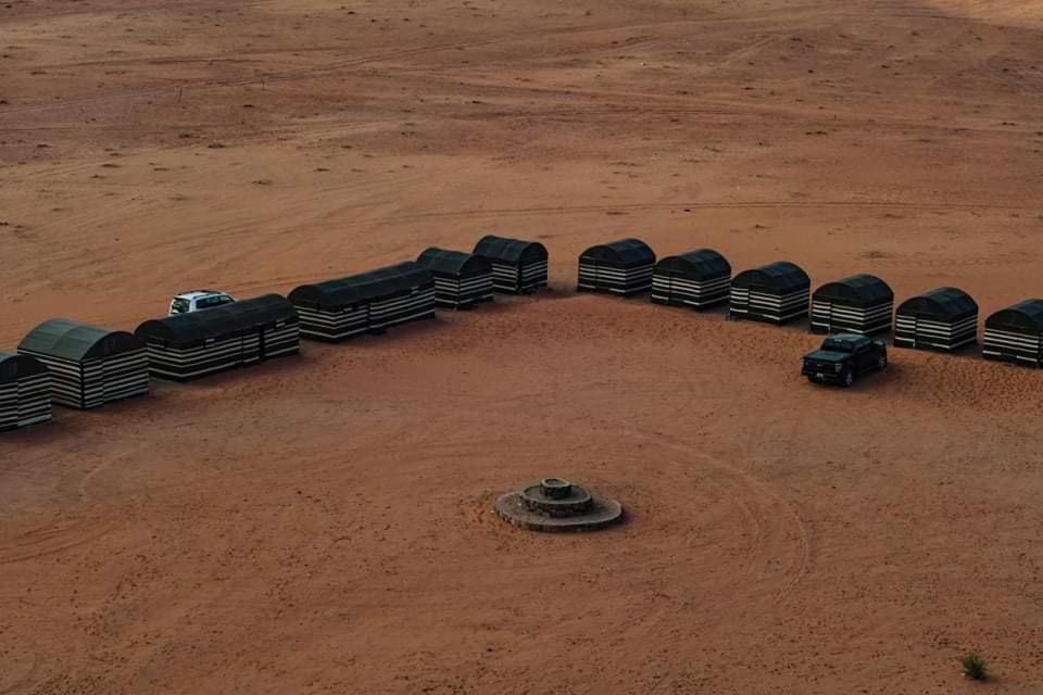 Bedouin Adventure & Tours Hotel Wadi Rum Buitenkant foto