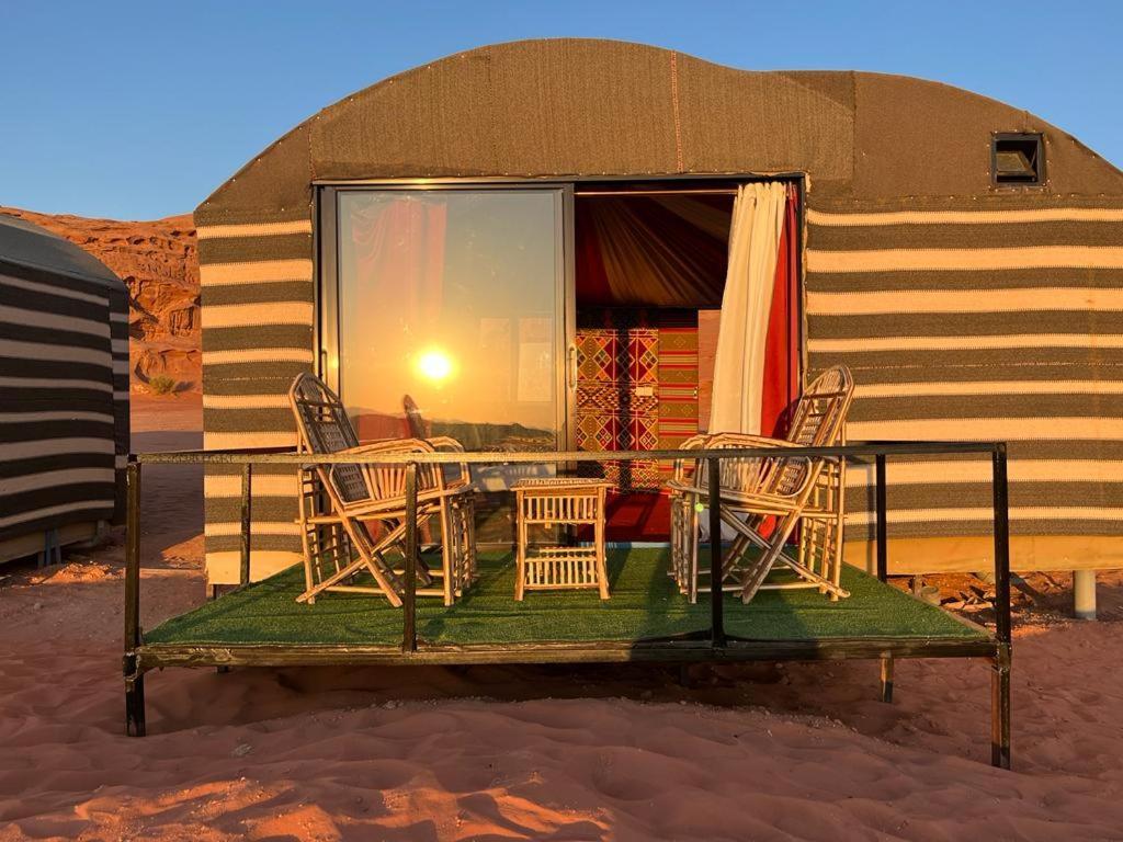 Bedouin Adventure & Tours Hotel Wadi Rum Buitenkant foto